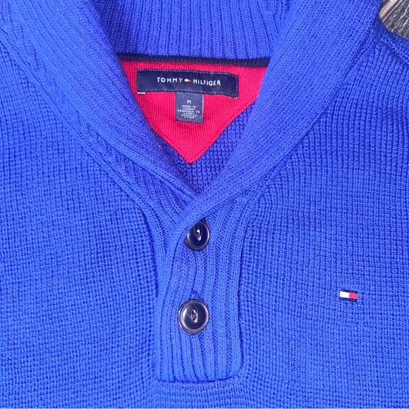 Like New Tommy Hilfiger Men's High Neck Pullover Blue Sweater Size Medium - Picture 2 of 7